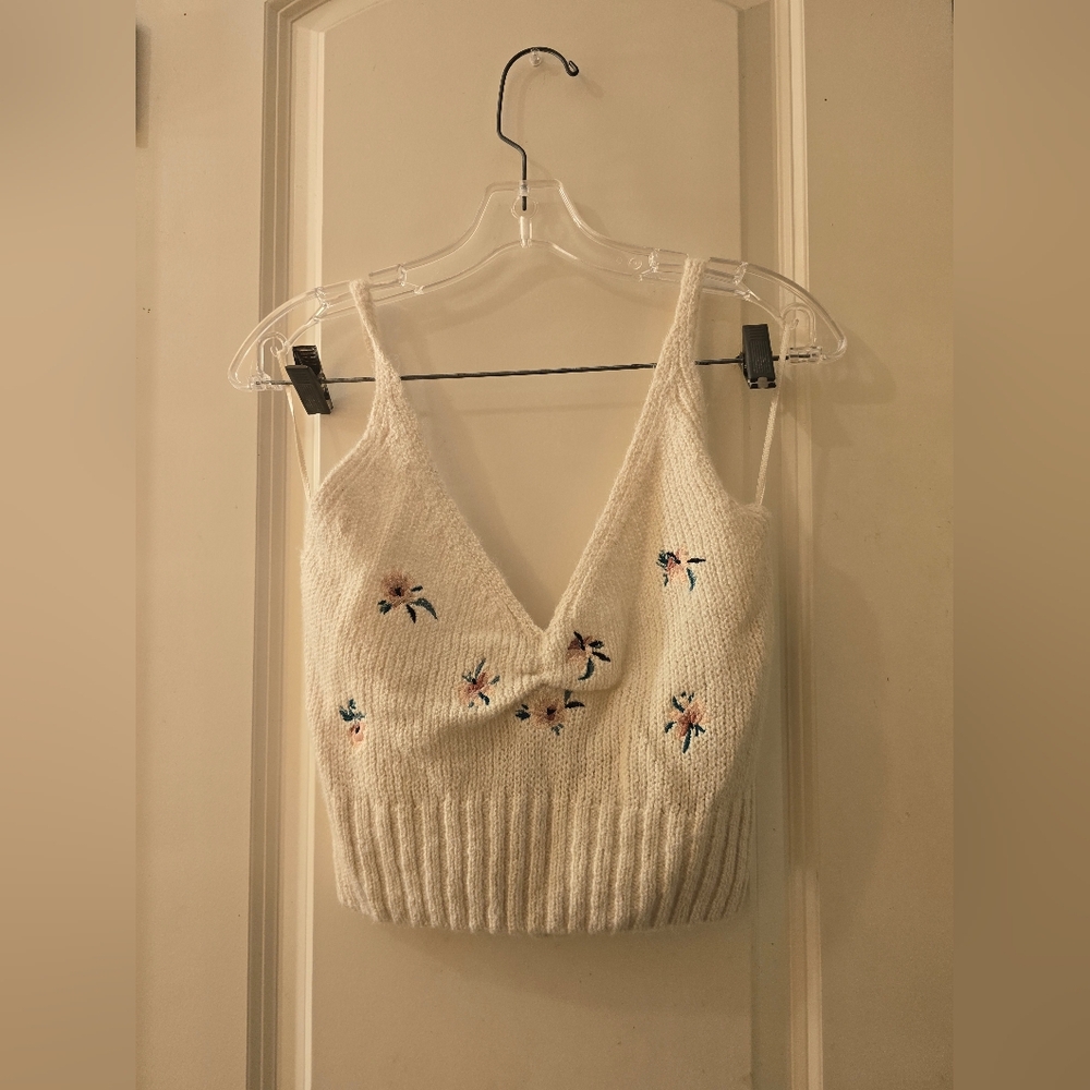 Pull&bear Knit Crop Top With Embroidered Flowers Sz M White